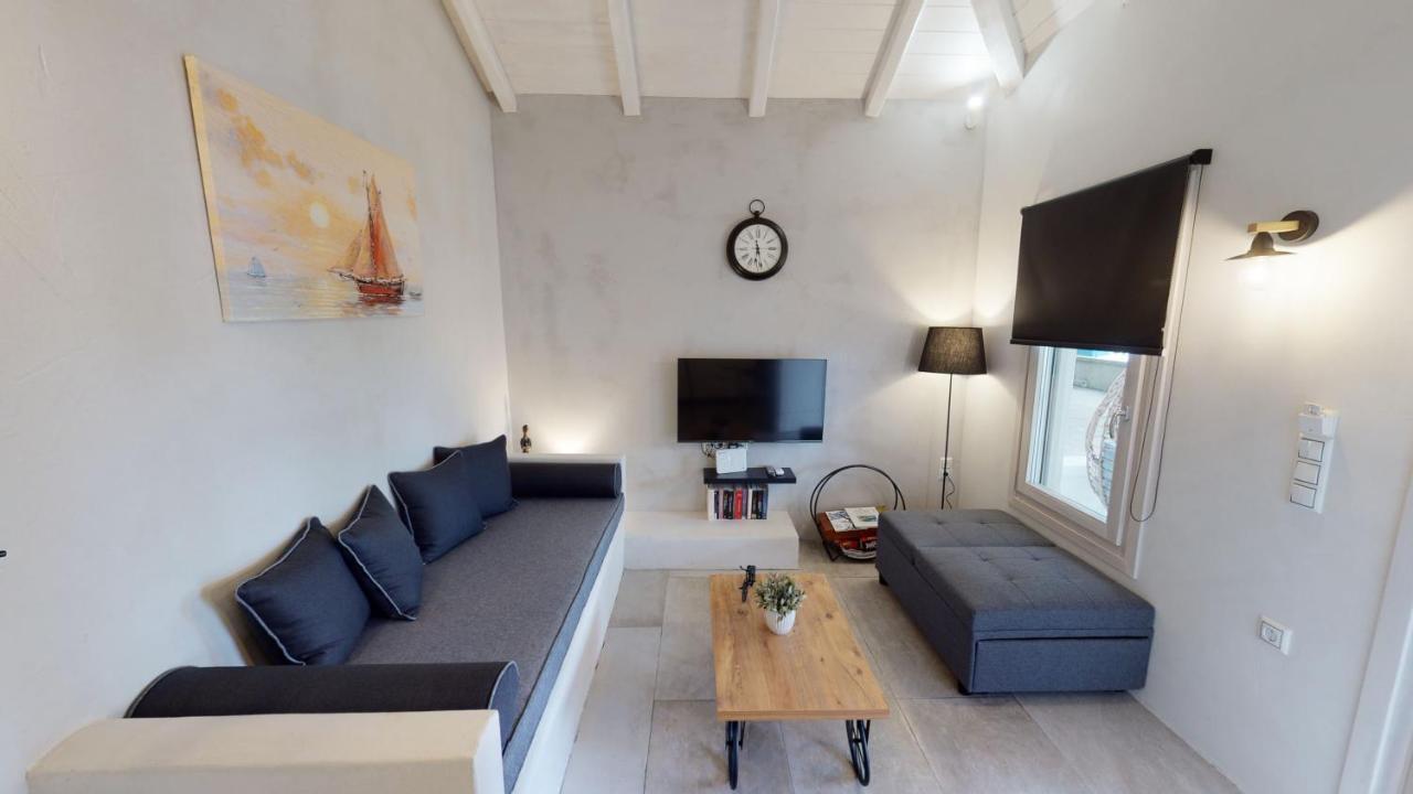 Yalos Luxury Home Agioi Saranta Екстериор снимка